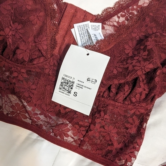 New with tags lacy long sleeved bustier type top size small - Picture 2 of 8